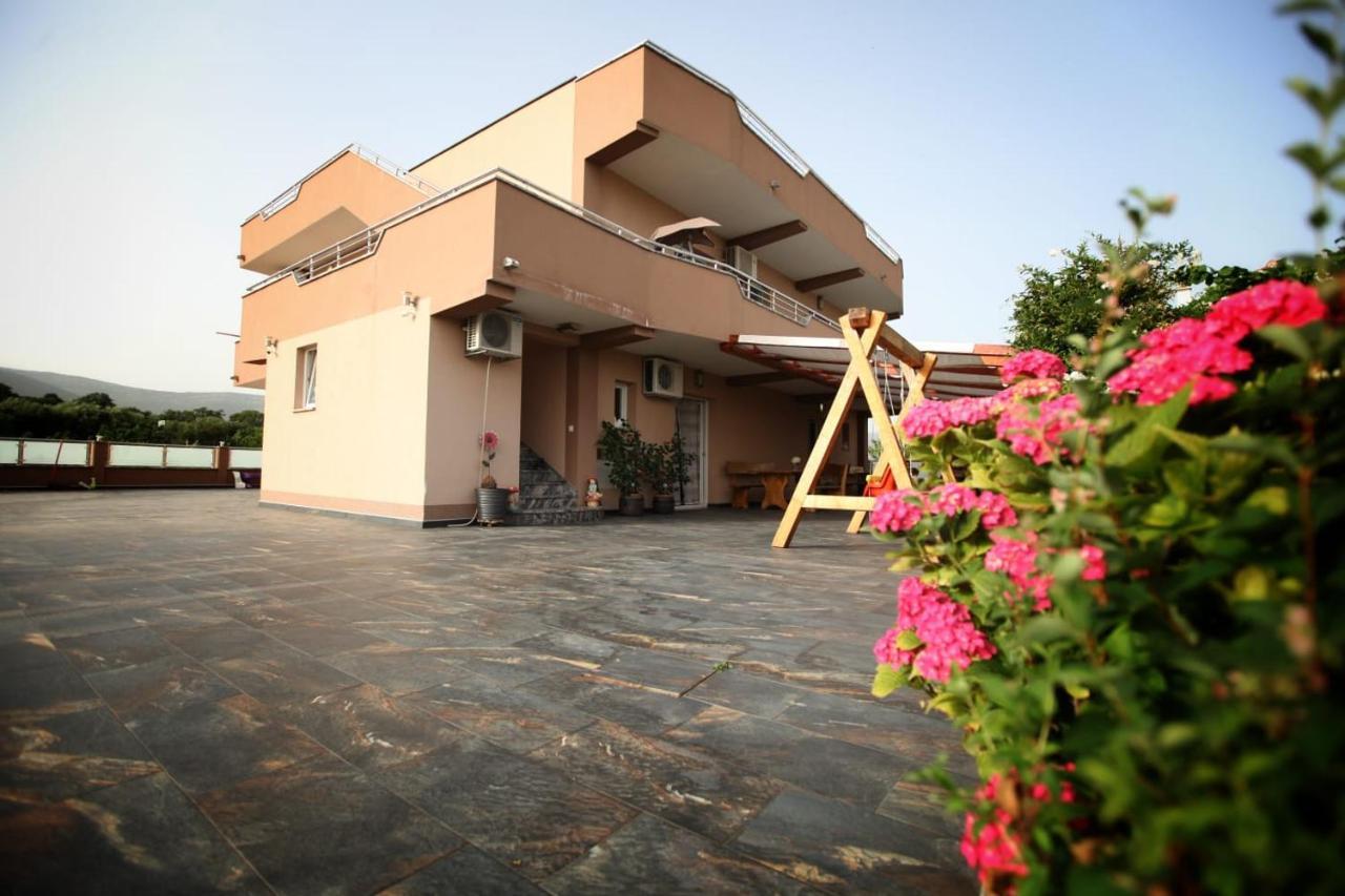 Ana & Marija Apartamento Kaštela Exterior foto