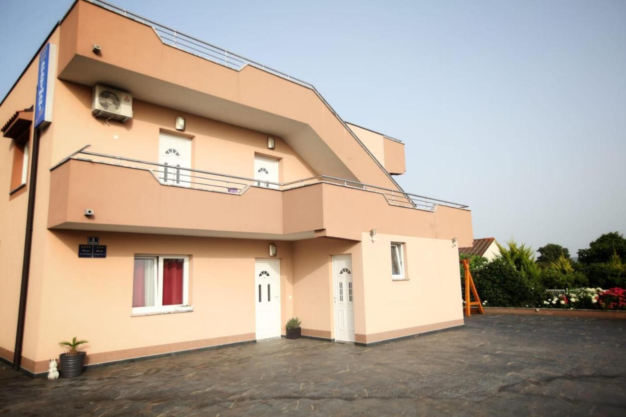 Ana & Marija Apartamento Kaštela Exterior foto