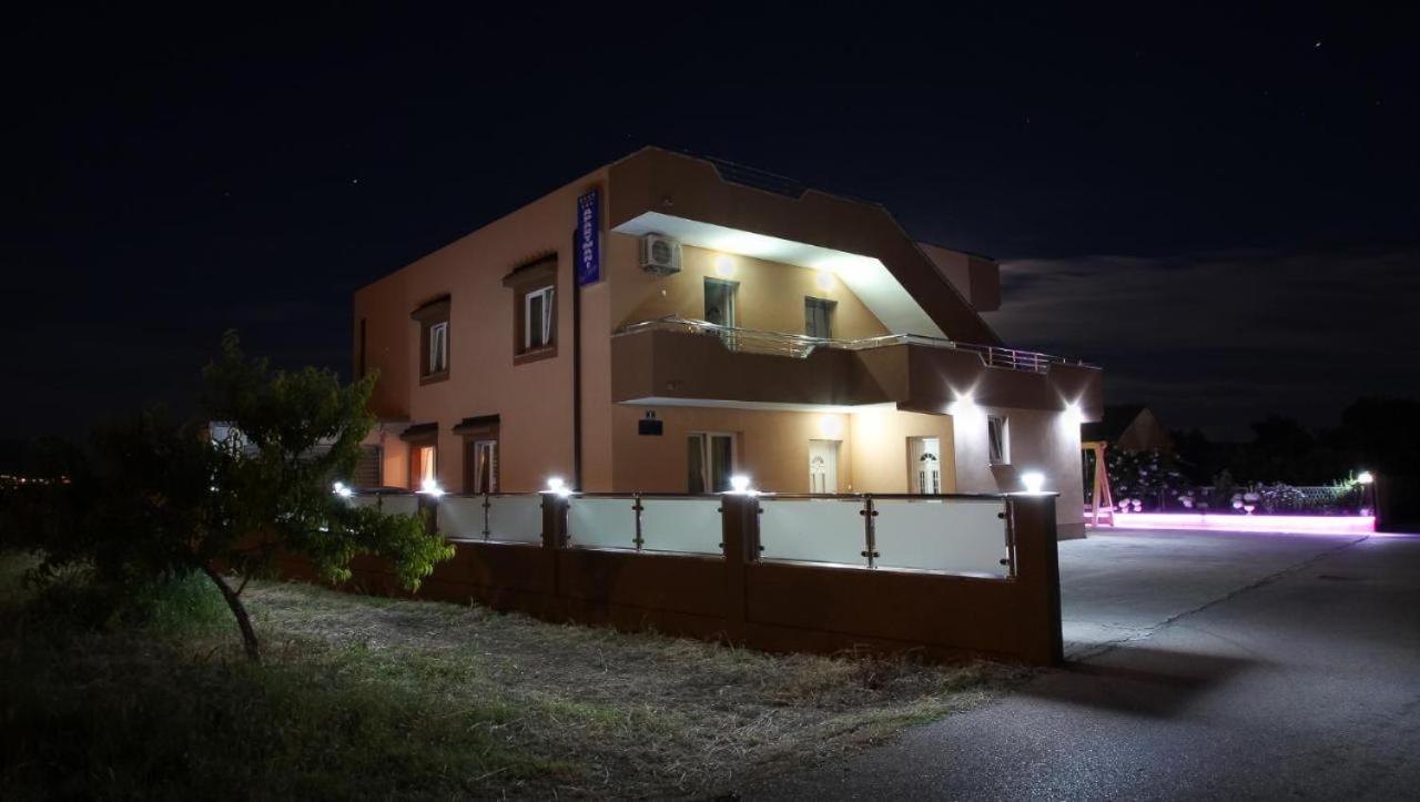 Ana & Marija Apartamento Kaštela Exterior foto