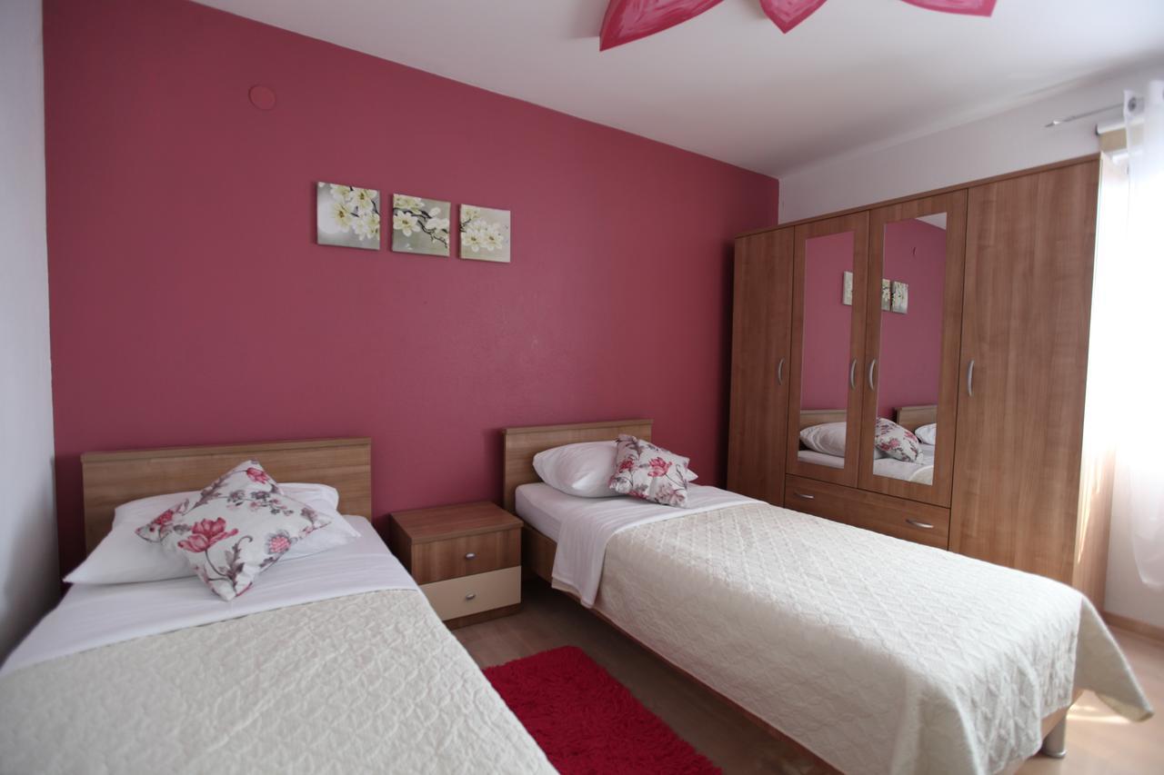 Ana & Marija Apartamento Kaštela Exterior foto